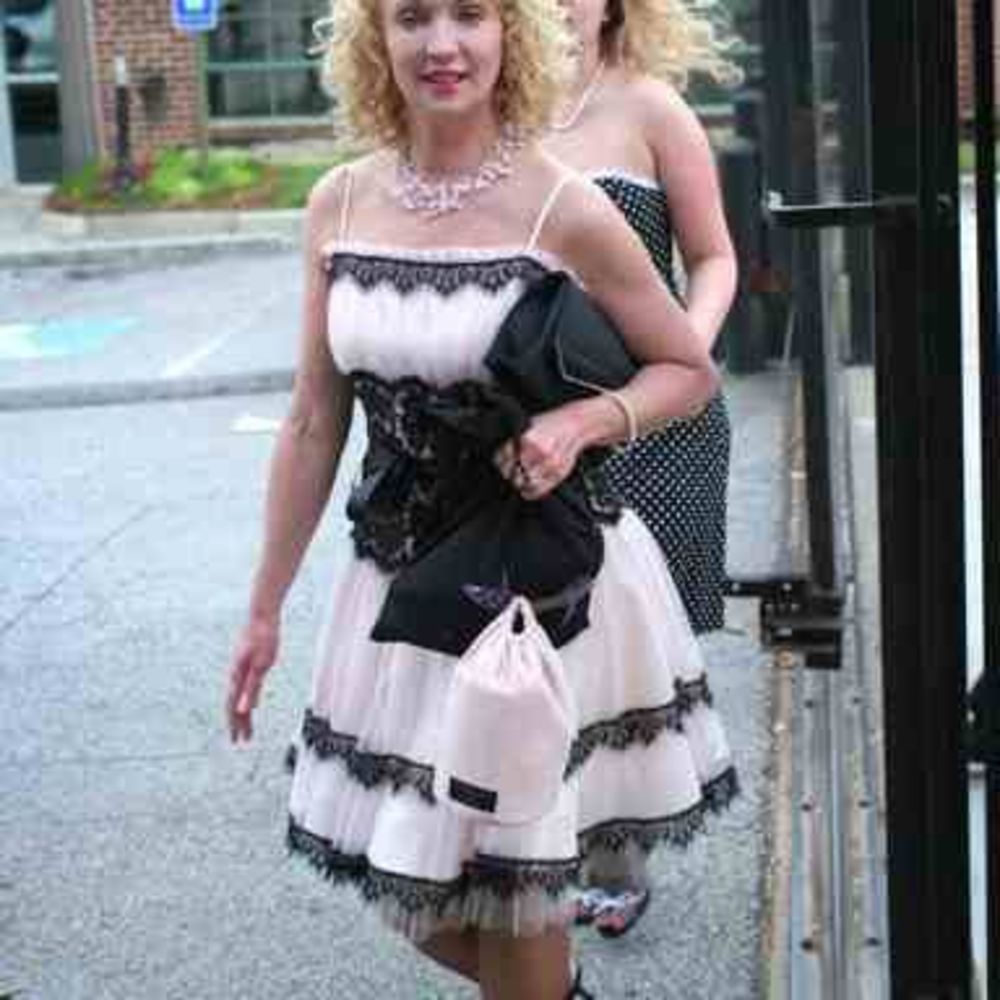 Meet your Posher, Debbie